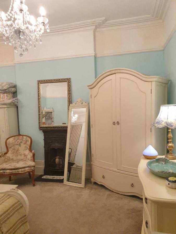 Judy'S B&B Private Home Кардиф Екстериор снимка