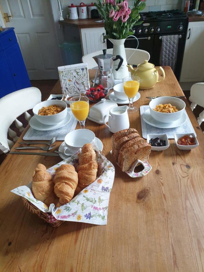 Judy'S B&B Private Home Кардиф Екстериор снимка