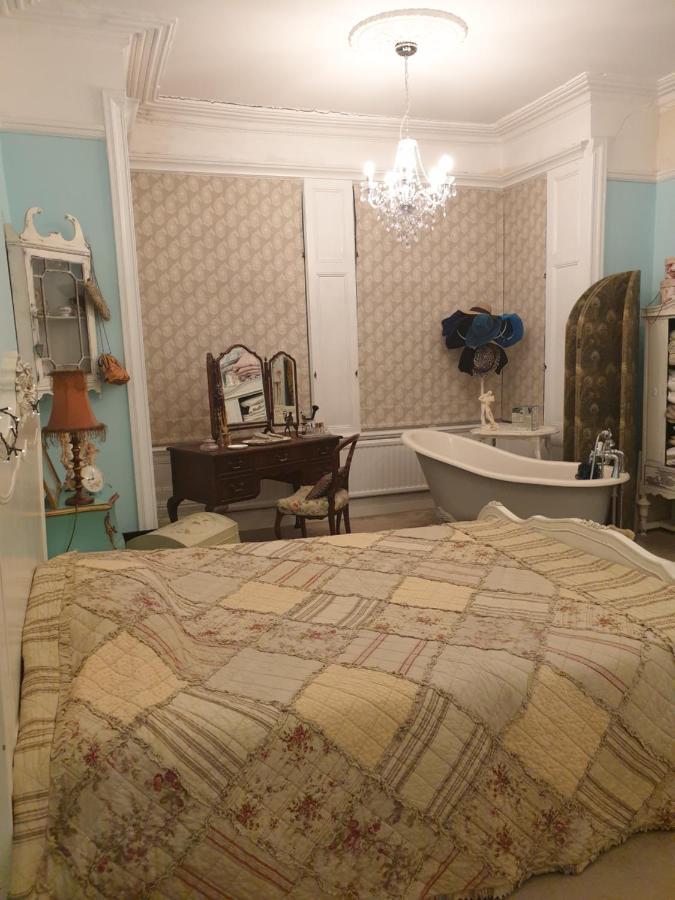Judy'S B&B Private Home Кардиф Екстериор снимка