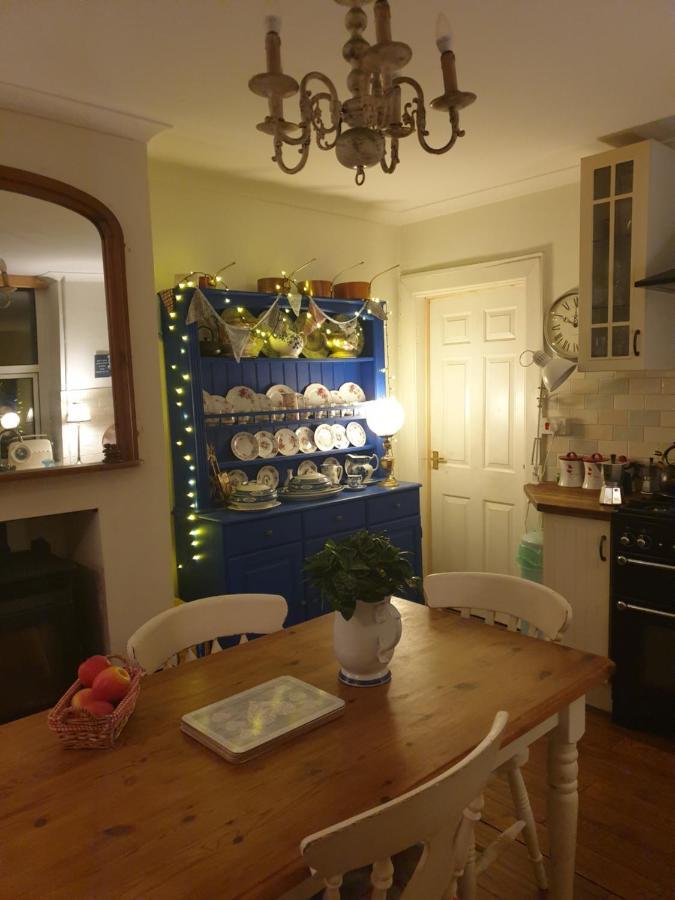 Judy'S B&B Private Home Кардиф Екстериор снимка