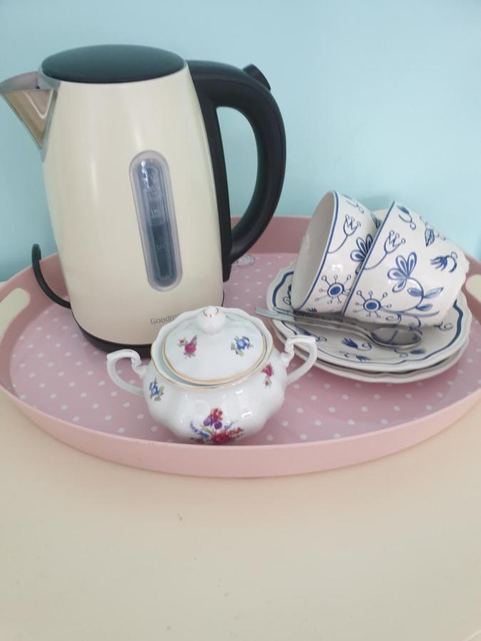 Judy'S B&B Private Home Кардиф Екстериор снимка