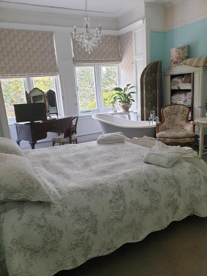Judy'S B&B Private Home Кардиф Екстериор снимка
