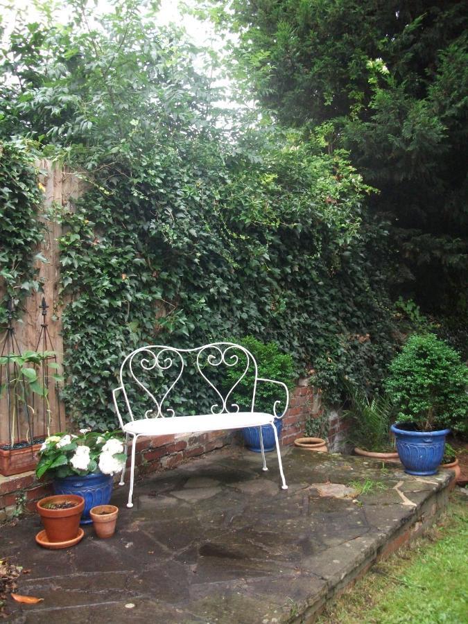 Judy'S B&B Private Home Кардиф Екстериор снимка